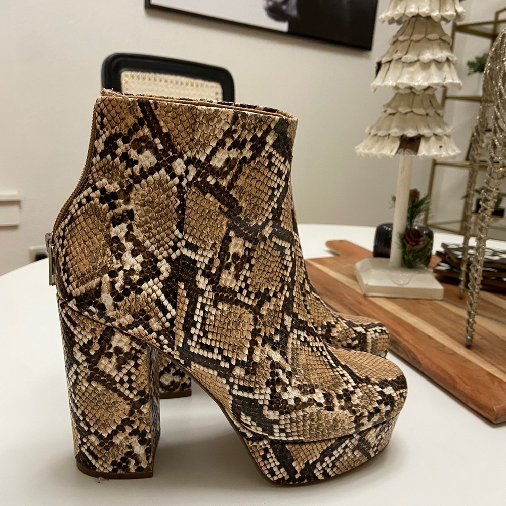 Steve Madden boots. Never worn
